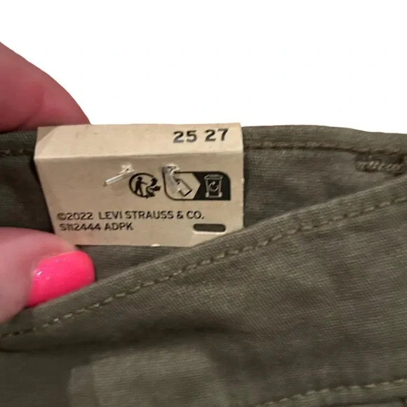Levi’s Utility Pants Olive Green Slim Ankle Mid Rise 25x27 NWT Workwear - Picture 9 of 10